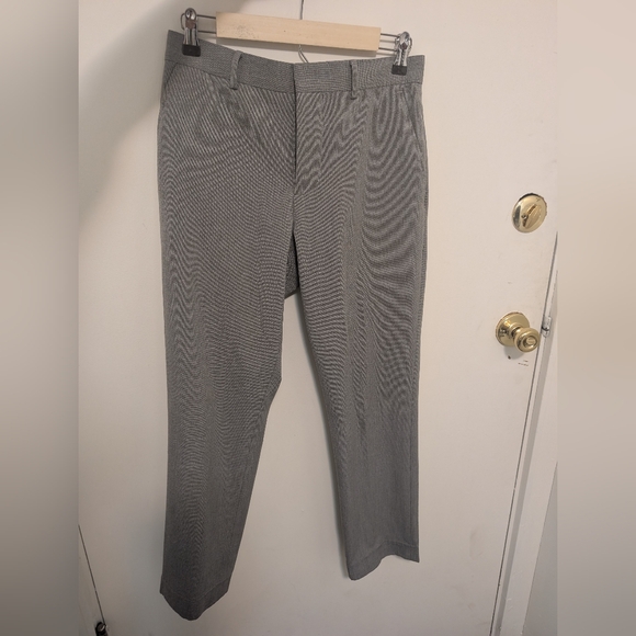 J. Ferrar Grey 36S Suit - 28x30 Pants - Picture 5 of 7
